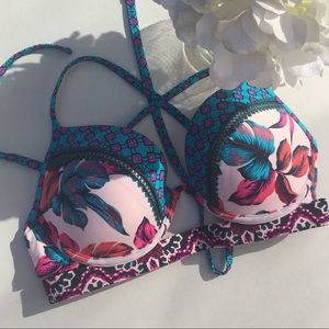 Shade & Shore Bikini Top